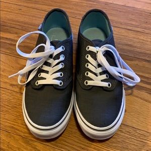 Vans shoes!! Only worn a few times!